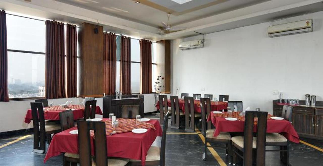 Hotel Pink Pearl Raigarh Zewnętrze zdjęcie