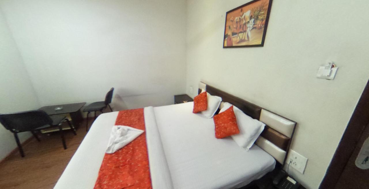 Hotel Pink Pearl Raigarh Zewnętrze zdjęcie