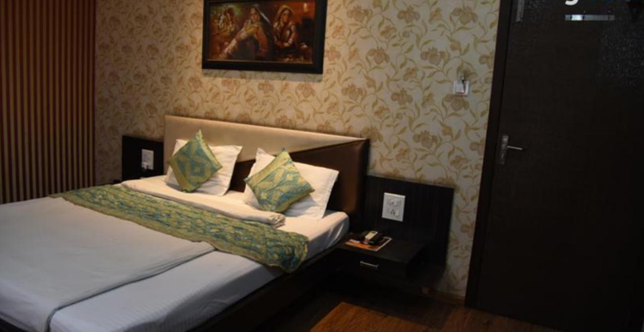 Hotel Pink Pearl Raigarh Zewnętrze zdjęcie